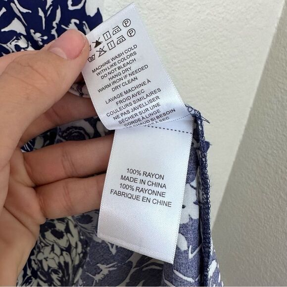 Untuckit Camille Dress Woman’s 14 Blue White Floral Print Button Front Pockets - Picture 11 of 13